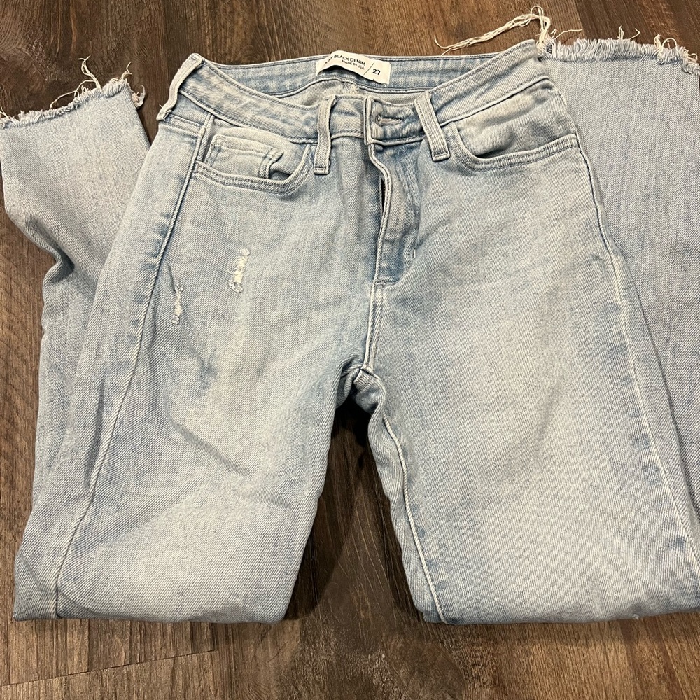 Light Wash Cropped Jeans